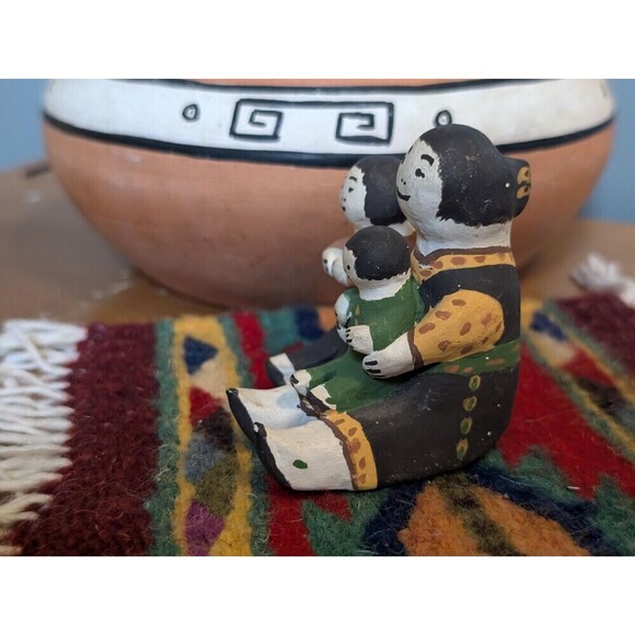 Vintage Pueblo Pottery Storyteller Figurine, Cochiti Native American Folk Art - Picture 8 of 10